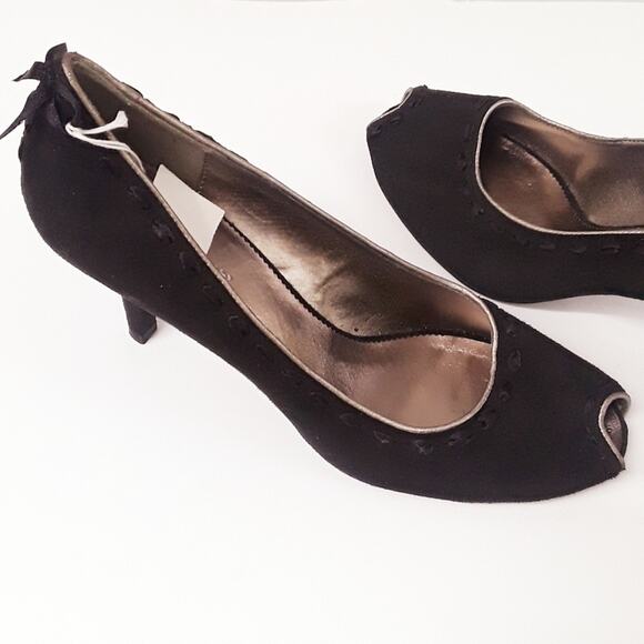 Prediction Shoes - Prediction Peep Toe Faux Suede Black Pump Shoe 11